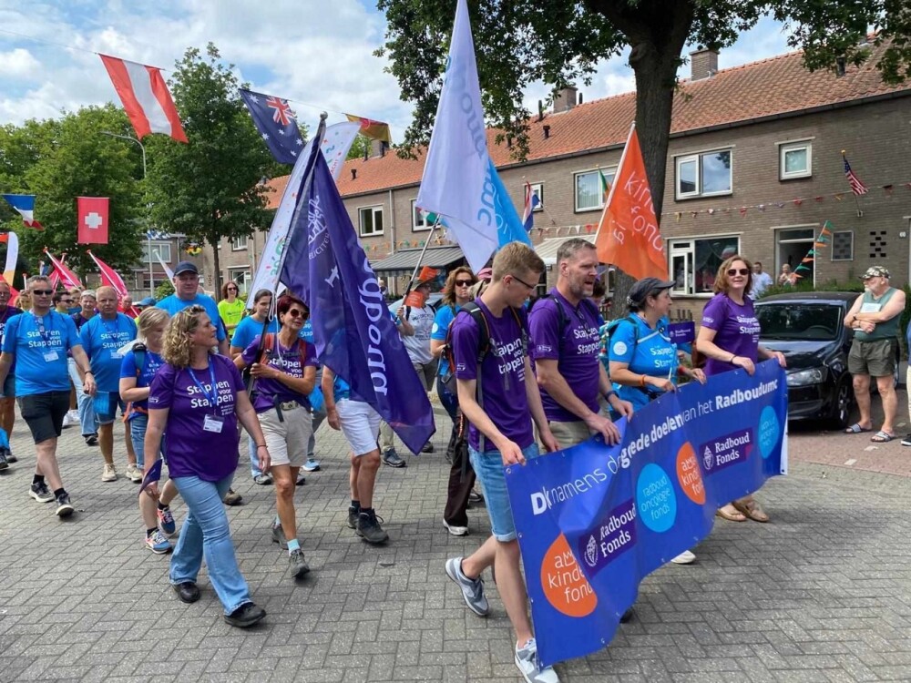 Wedren en Vlaggenparade 25