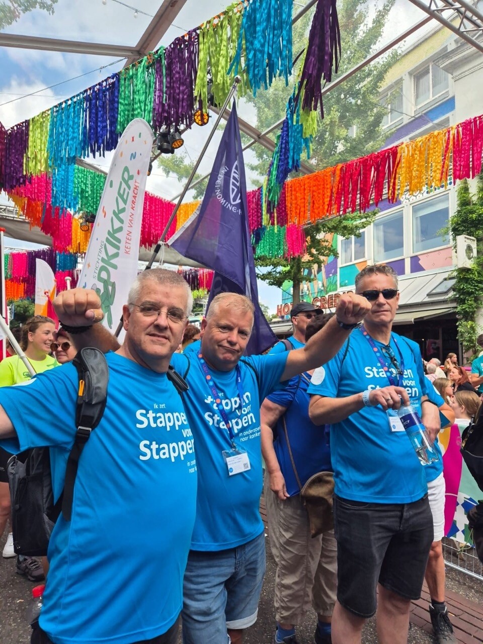 Wedren en Vlaggenparade 37
