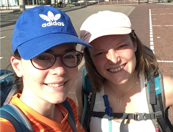Julie-en-Heleen-1