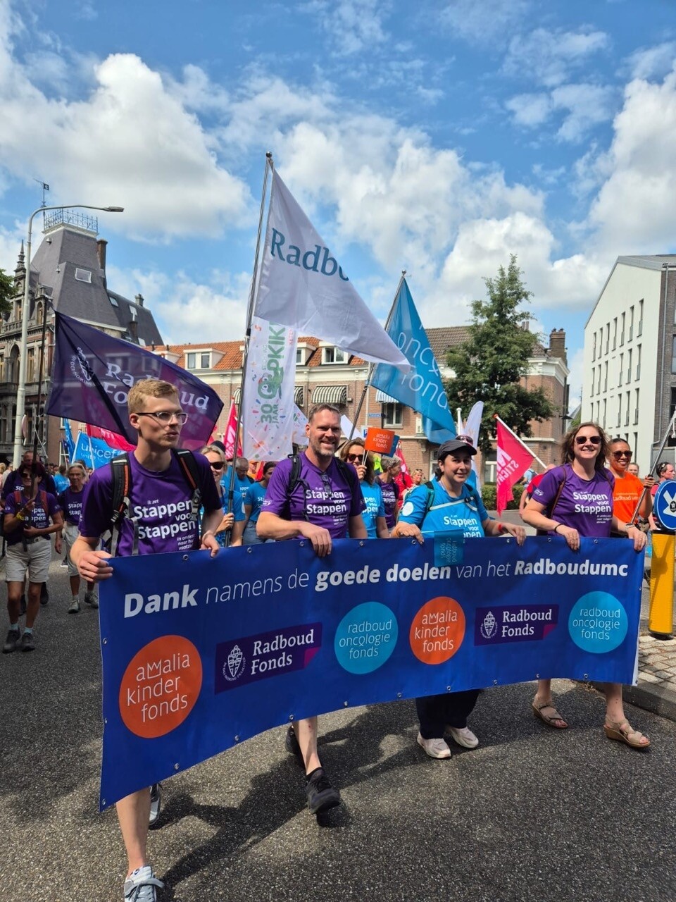 Wedren en Vlaggenparade 17