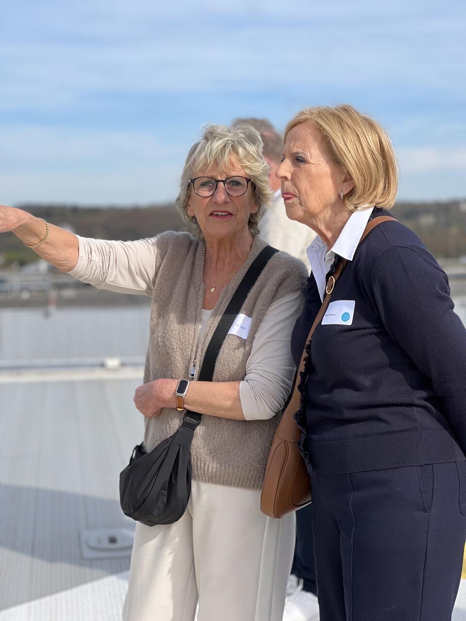 Zakenvriendenbijeenkomst 26