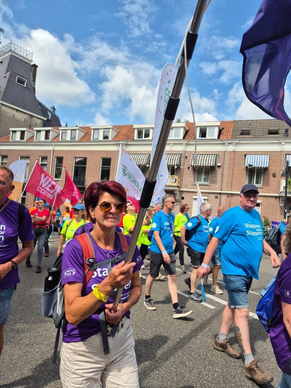 Wedren en Vlaggenparade 43